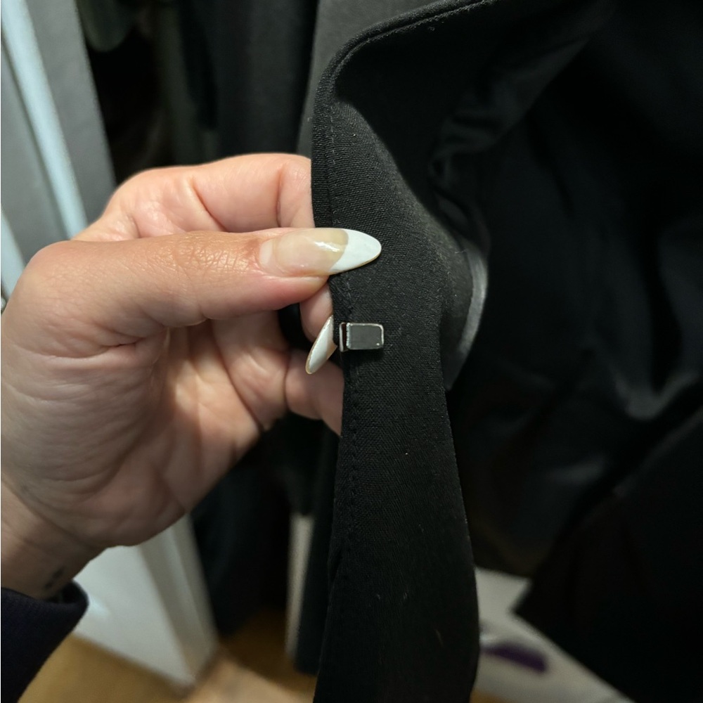 NWT Calvin Klein blazer ! Size six color black - Picture 6 of 6